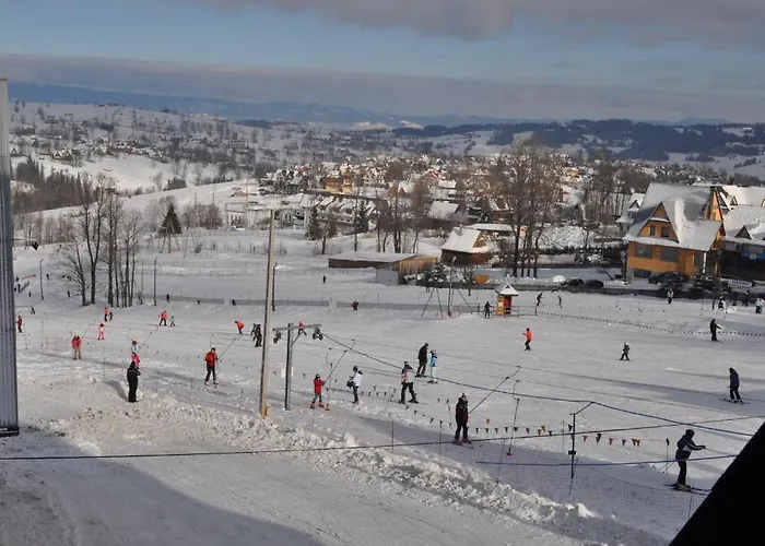 Zbójecki Dwór - ATRAKCYJNE PAKIETY ŚWIĄTECZNE I NOWOROCZNE Przy Pobycie Na 4 Noce Wejście Do SAUNY GRATIS - Blisko Basenów Termalnych I Szlaków GórskichPensjonat